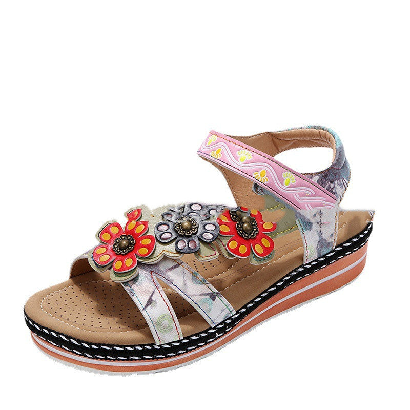Marchez avec style – Sandales fleuries grande taille tendance
