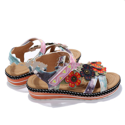 Marchez avec style – Sandales fleuries grande taille tendance